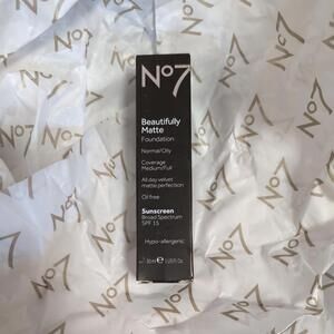 NO7 Beautifully Matte Foundation Normal/Oily Skin CHESTNUT SPF15 unsealed NIB